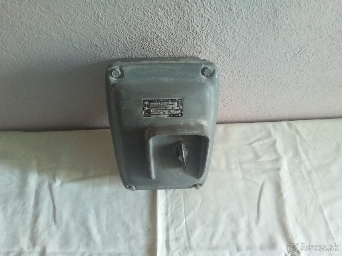 Motorový istič J7K - 2