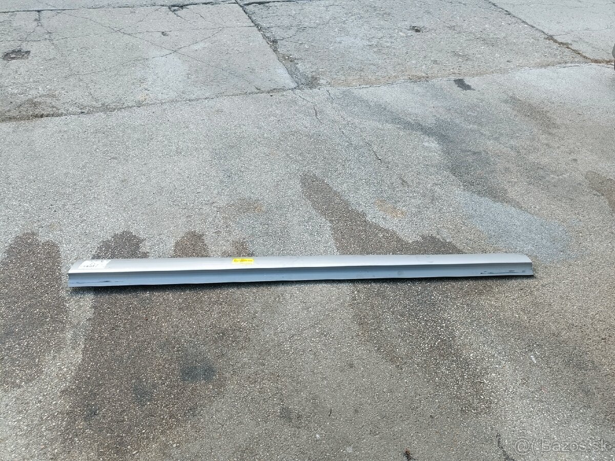 Prahy, podbeh Citroen C4 lift - 2