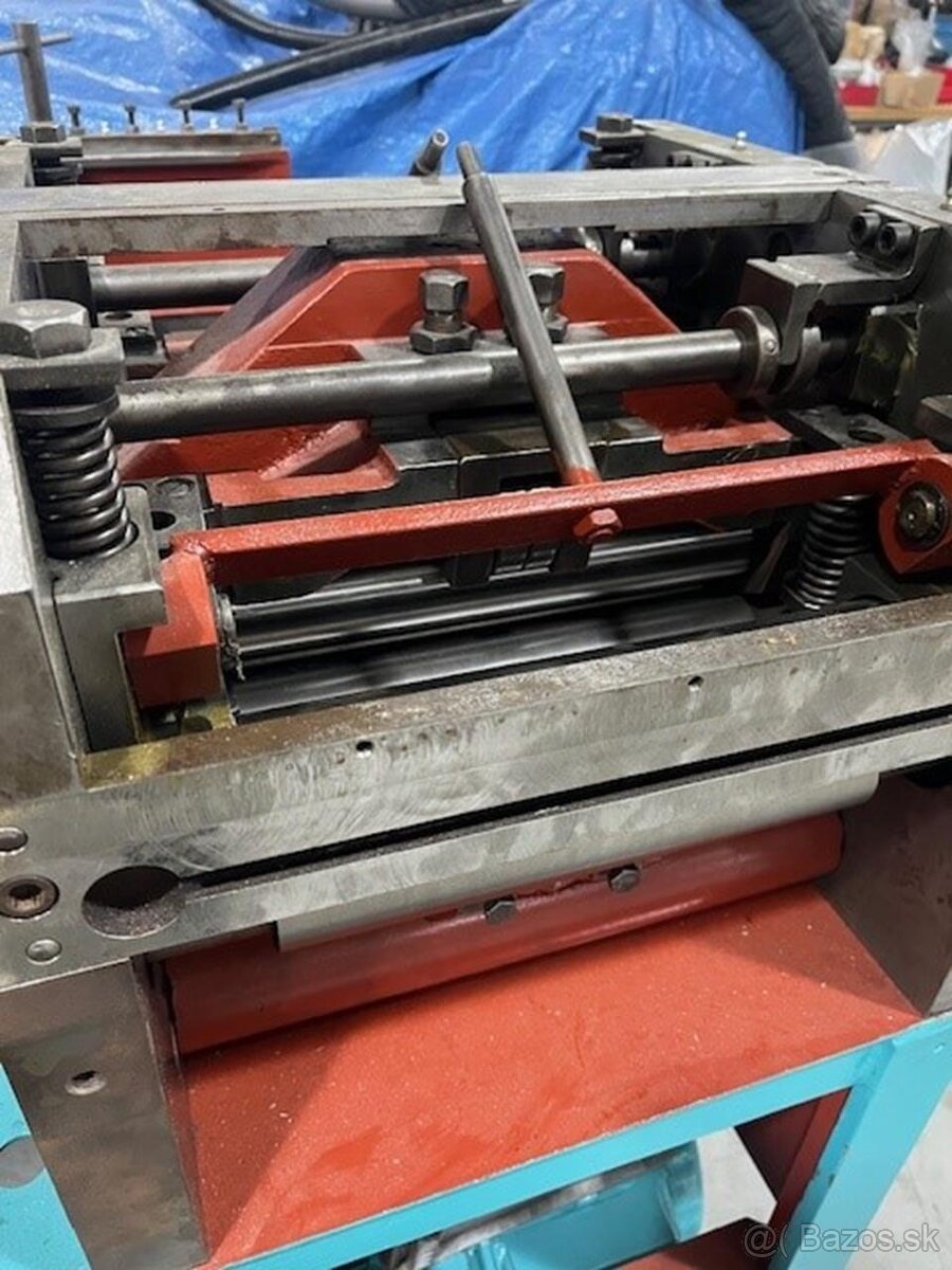 Rovnačka plechu SMERAL QRM 300/4 8399 - 2