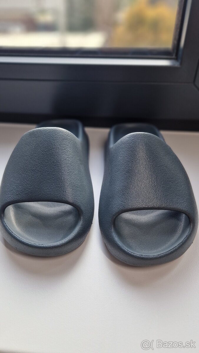Yeezy slide veľkosť 36 - 2