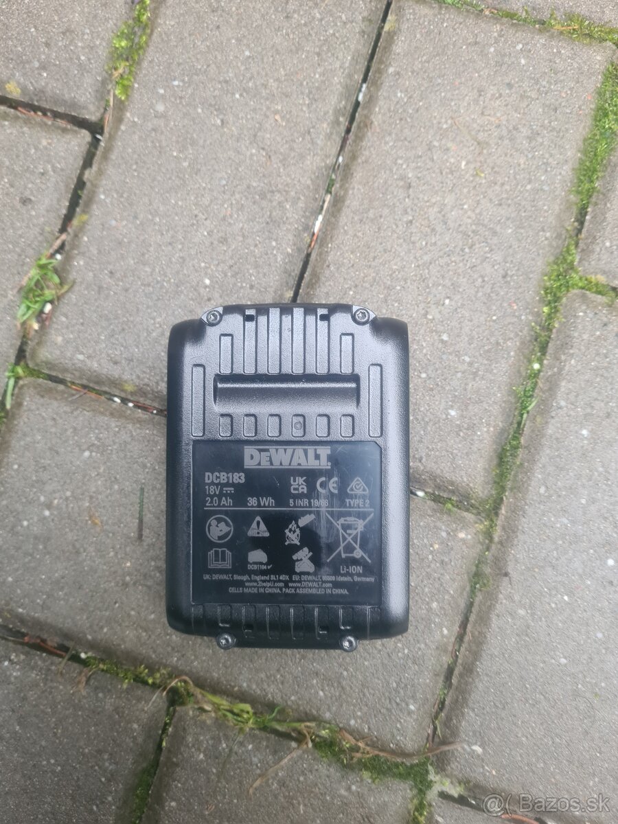 Bateria aku dewalt 18v 2ah - 2