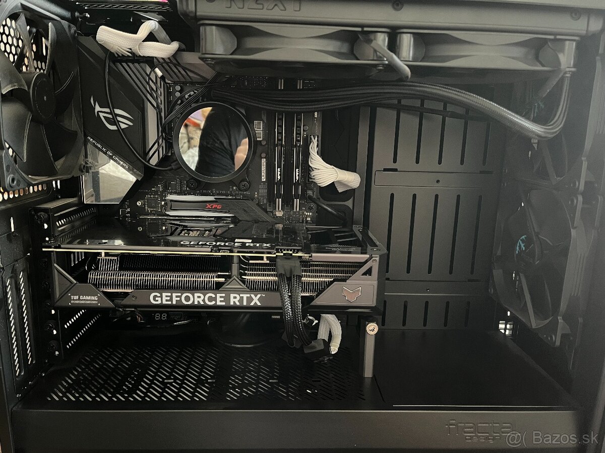 ASUS TUF GeForce RTX 4070 SUPER O12G GAMING - 2