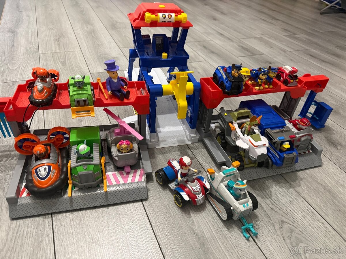 Labková Patrola garáž+komplet autíčka - 2