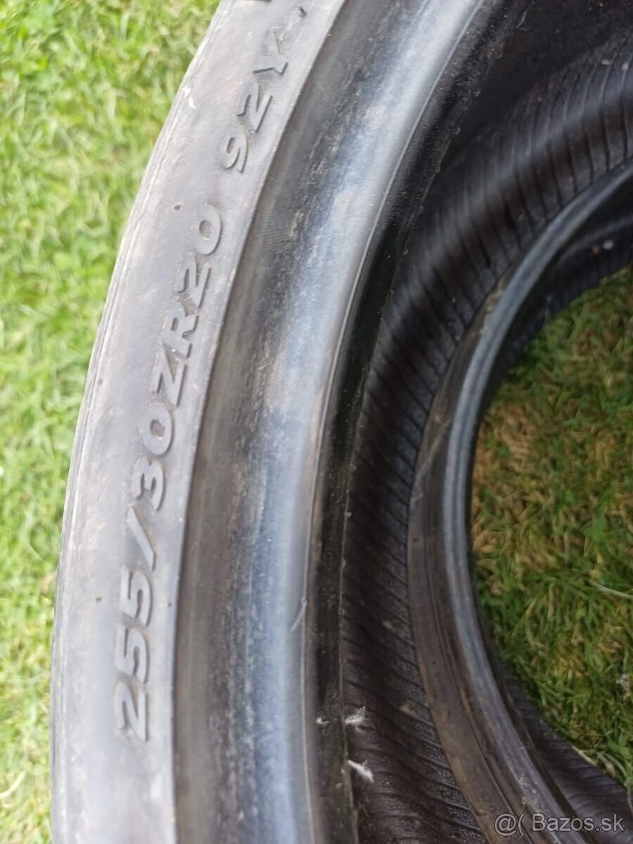 255/30 r20 letné pneumatiky - 2