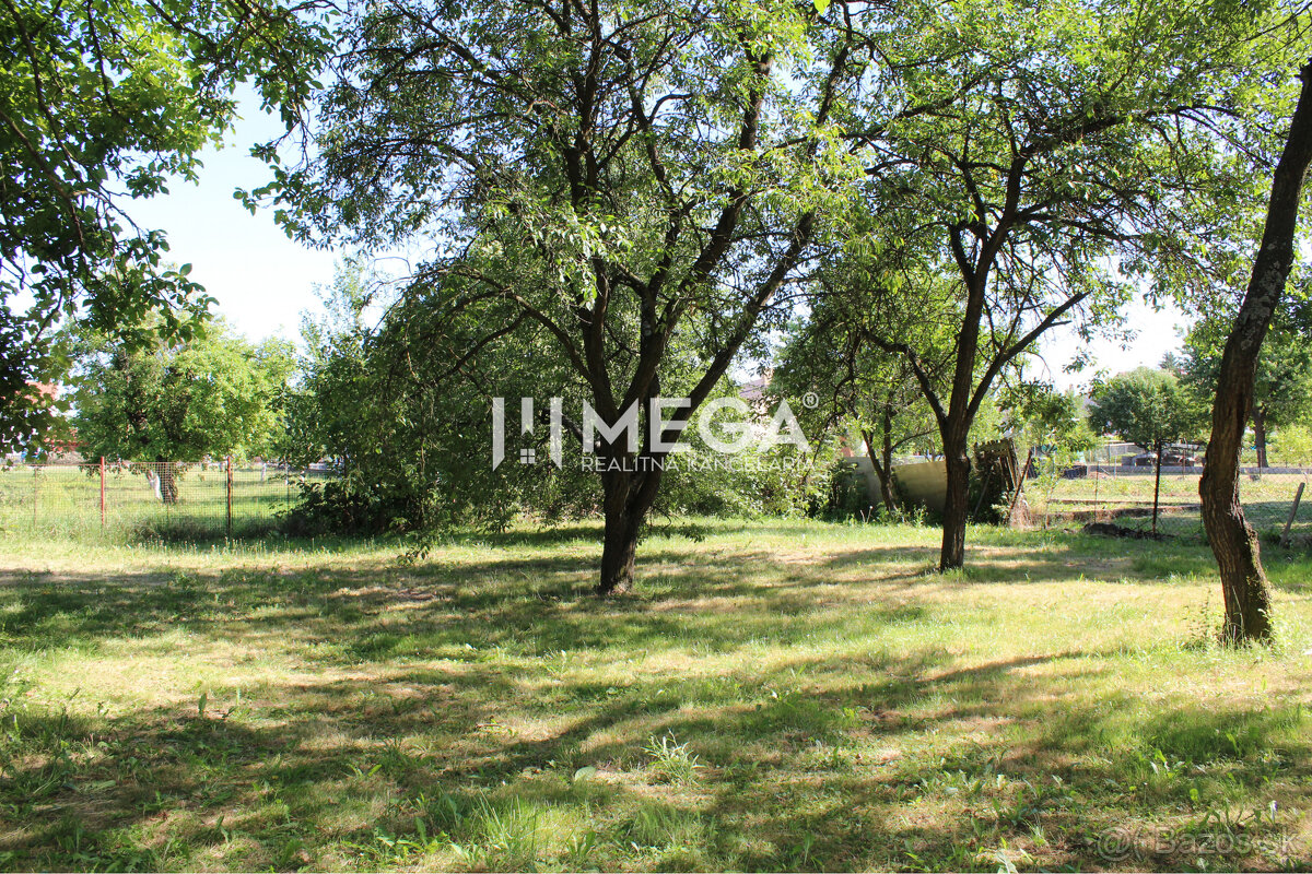 R E Z E R V O V A N Ý TOP POZEMOK S DOMOV OBEC SEDLISKÁ - 2