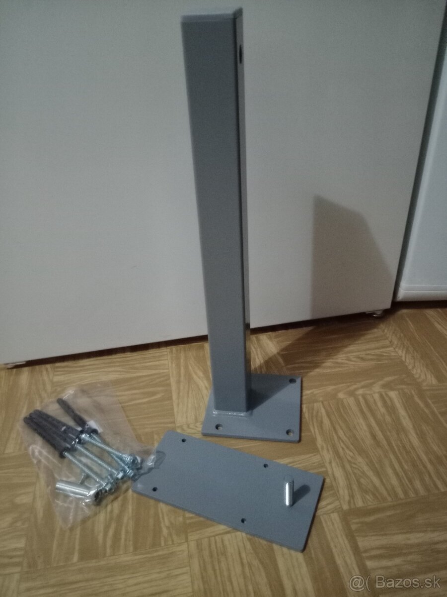 Masívne kovové konzoly - 2