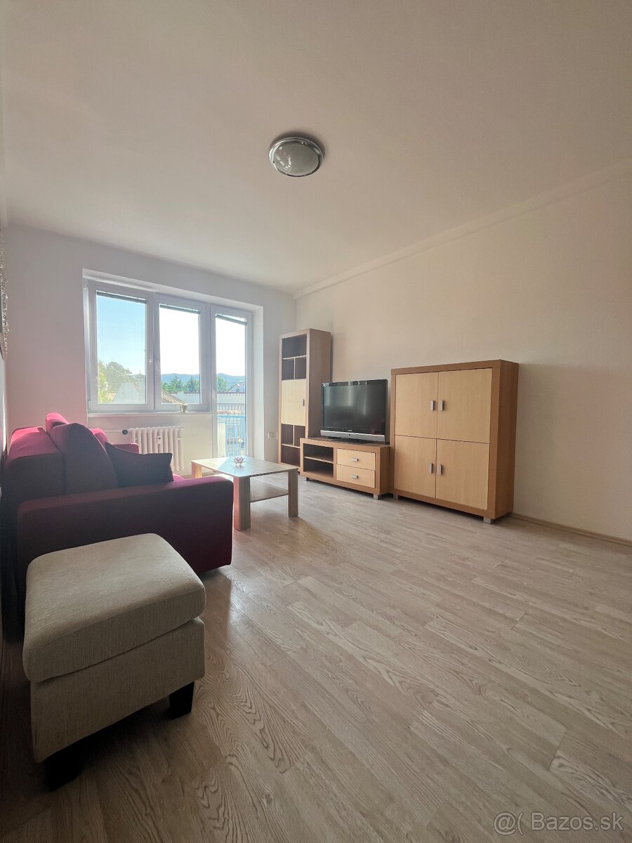 PRENÁJOM 1-izbový byt Piešťany - Winterova - 2