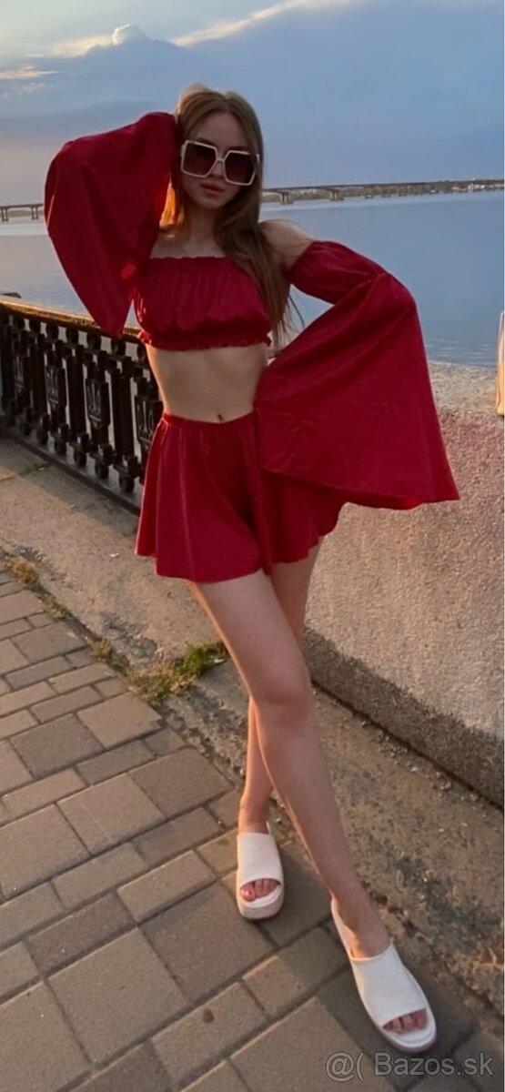 Červený kostým Margo XS - top a šortky - 2