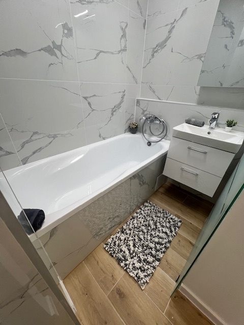 3 izb. byt, OŽVOLDÍKOVA ul., zrekonštr. podľa Vašich predstá - 2