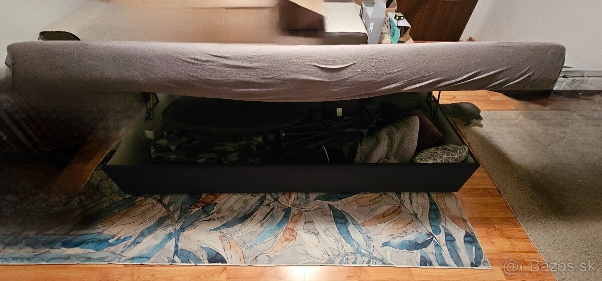 Predám vyklápaciu posteľ / válendu o rozmere 195 x 90cm - 2