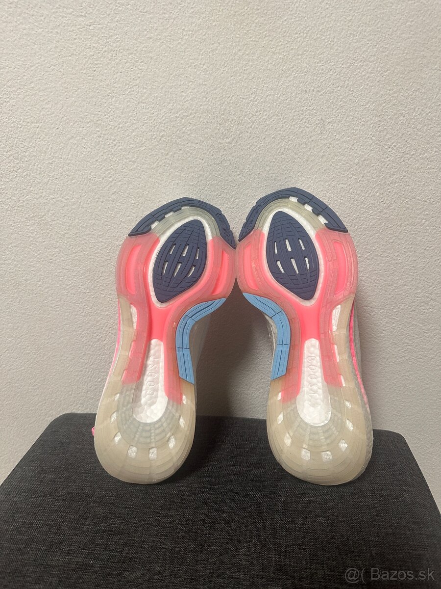 Adidas ULTRABOOST 22 - 2