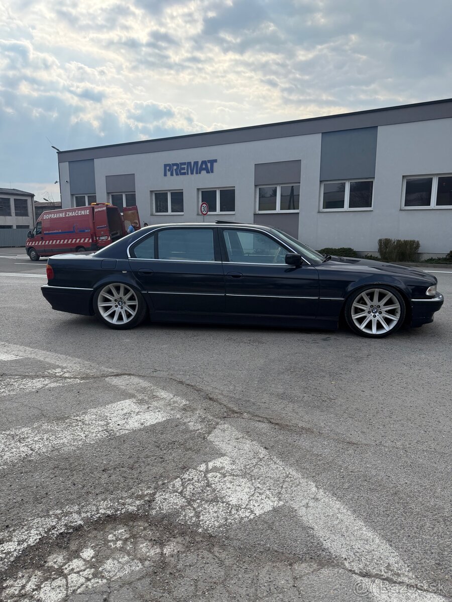 Bmw e38 750iL - 2