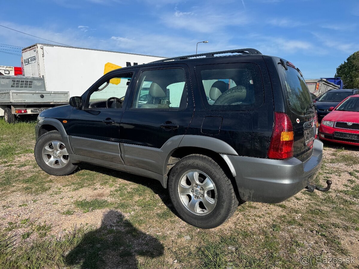 Mazda Tribute 3.0i 4x4 AT - 2
