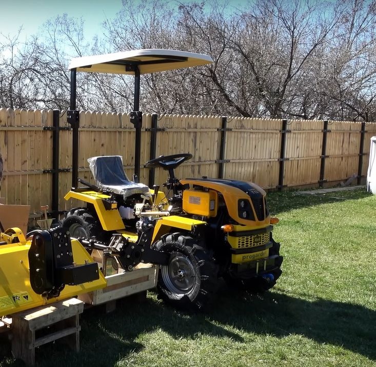 Minitraktor GARDEN T18 4x4,18HP benzín - 2