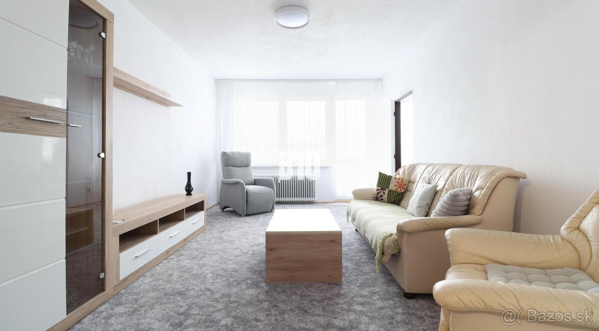 Na prenájom 3 izbový veľkometrážny byt Nováková ulica - 2
