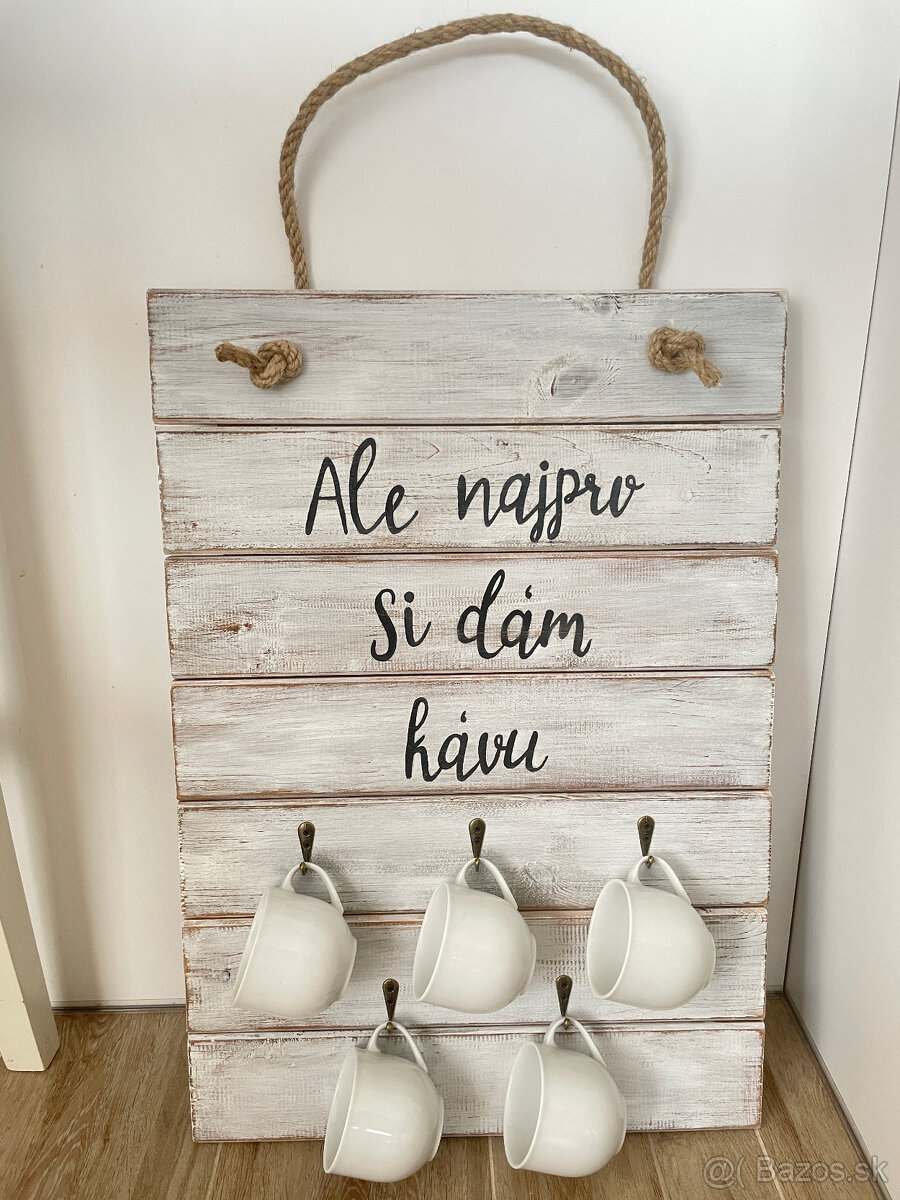 Vintage nástenná dekorácia na kávové šálky - 2