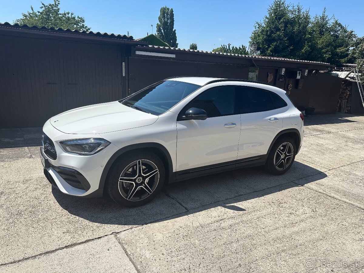 Mercedes Benz GLA 180 - 2
