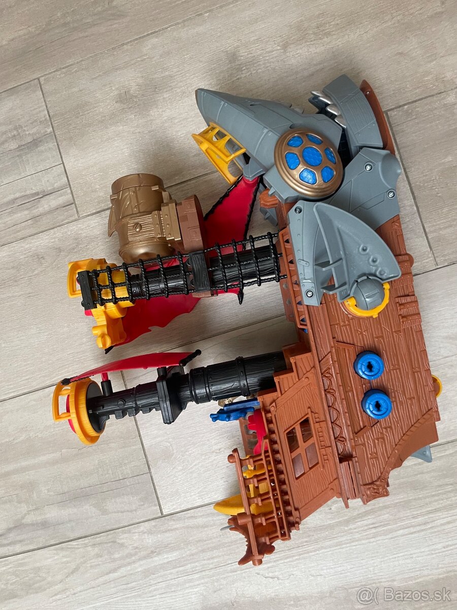 Pirátska loď žralok - 2