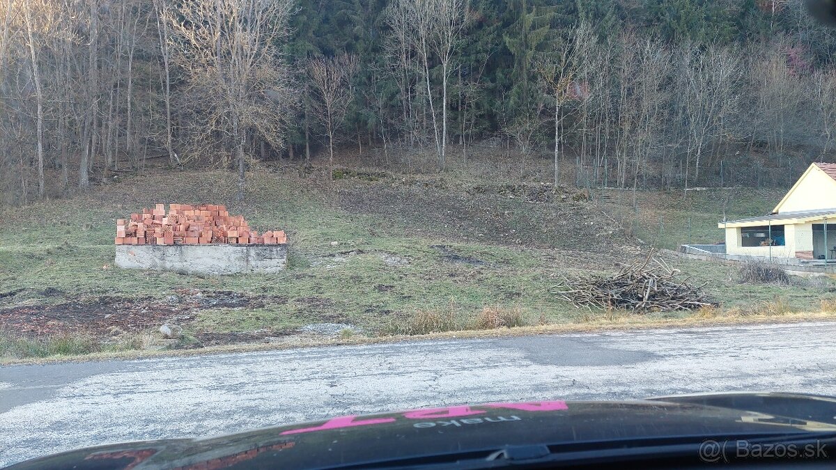 Predam pozemok Madačka - 2