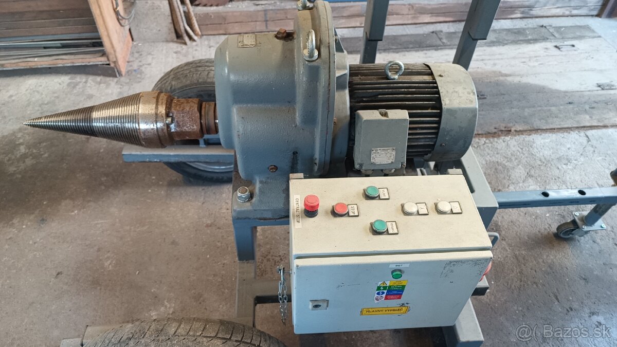 Kužeľová el. štiepačka - 2