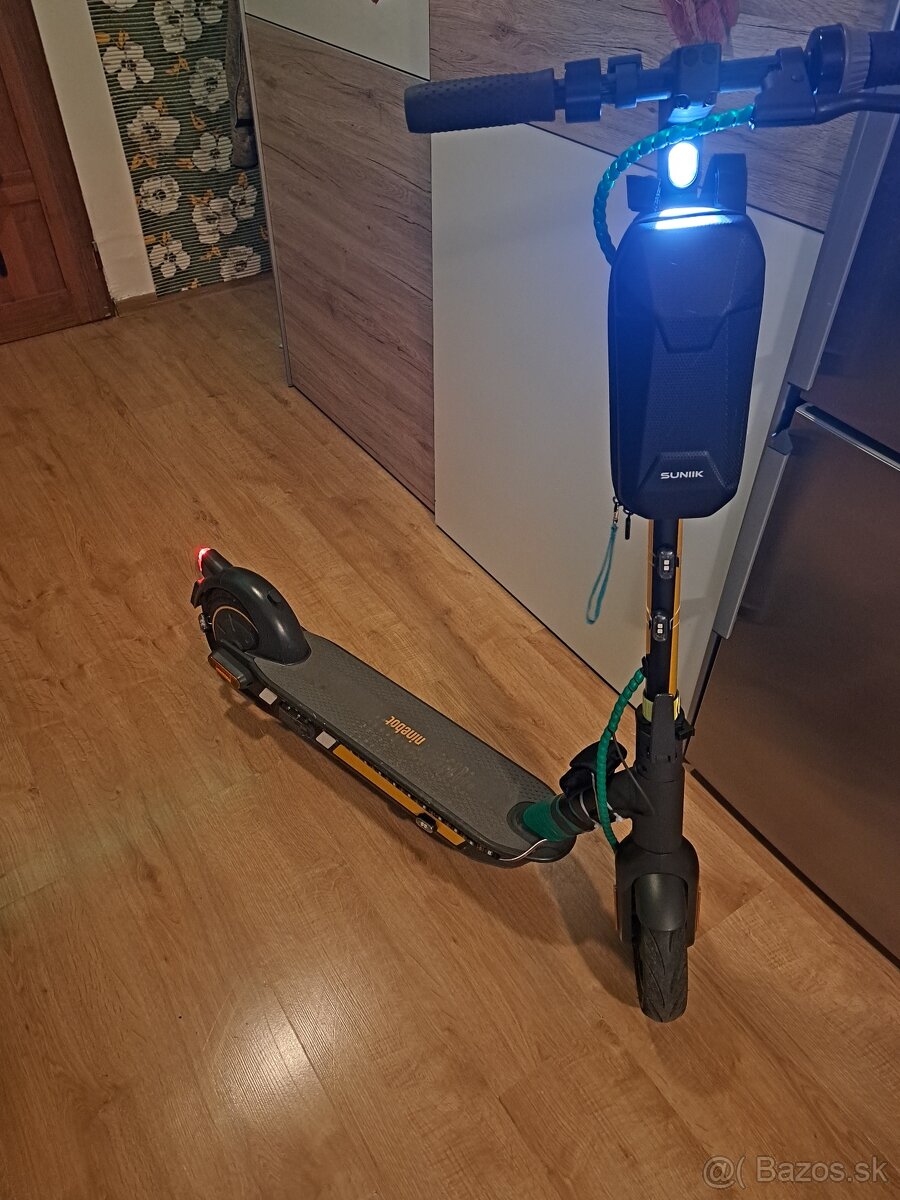 Ninebot KickScooter MAX G30 - 2