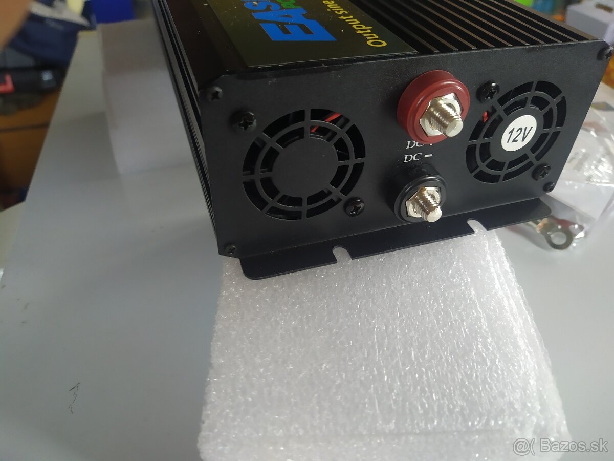 Menic napatia 12V / 230v - 2