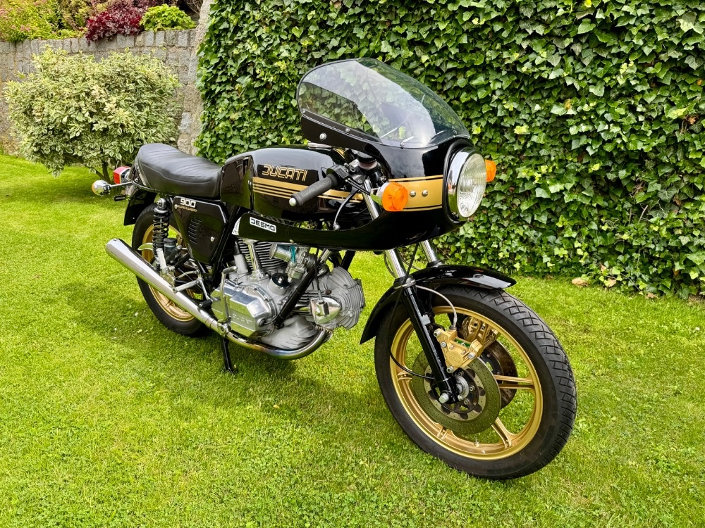 Ducati 900SS - 2