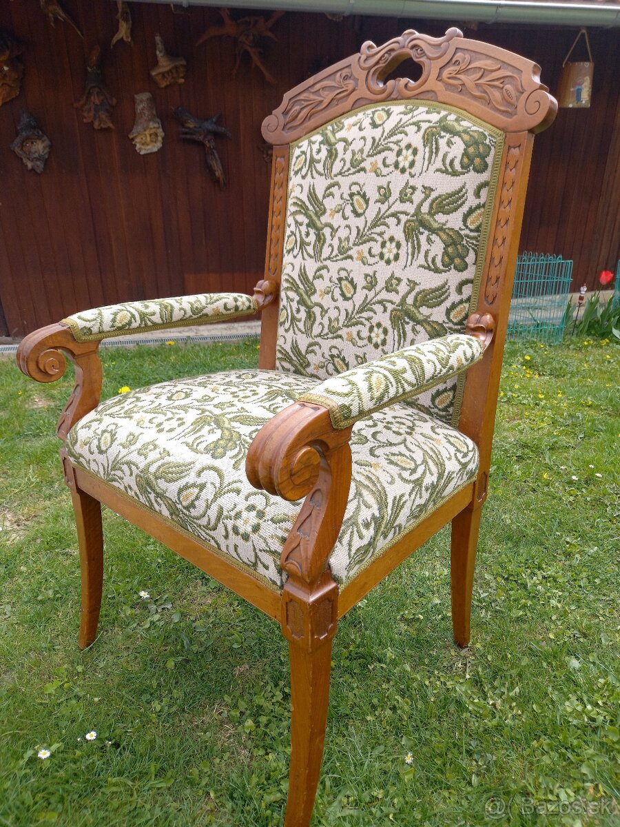 Starožitné kreslo - 2