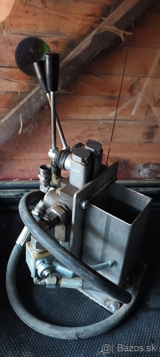 Hydraulicky rozvádzač - 2