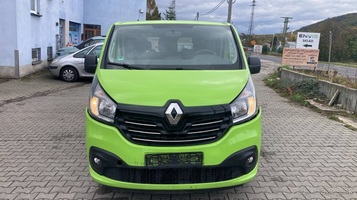 Renault Trafic 6-míst - 2