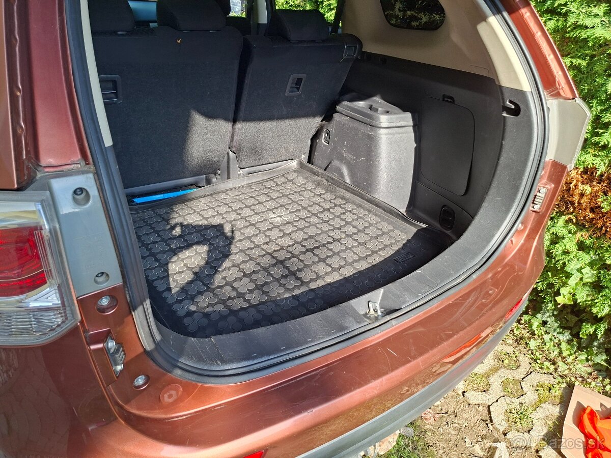 Mitsubishi outlander - 2