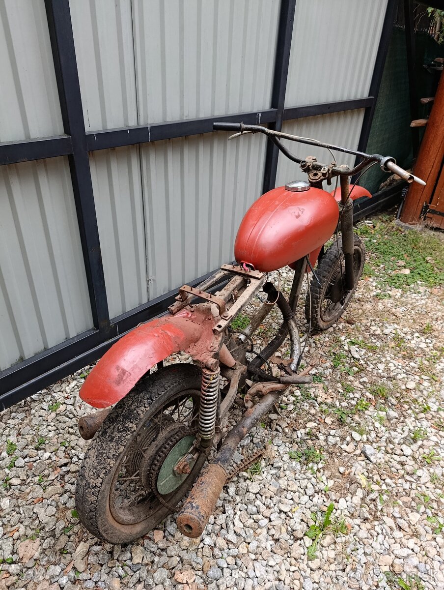 Jawa 250 veterán - 2