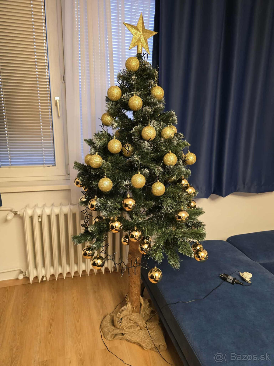 Umelý vianočný stromček na kmeni - 2