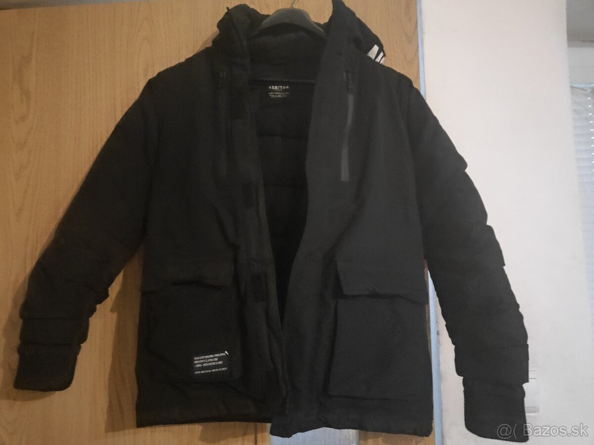 Chlapčenská zimná bunda 158/164 čierna - 2