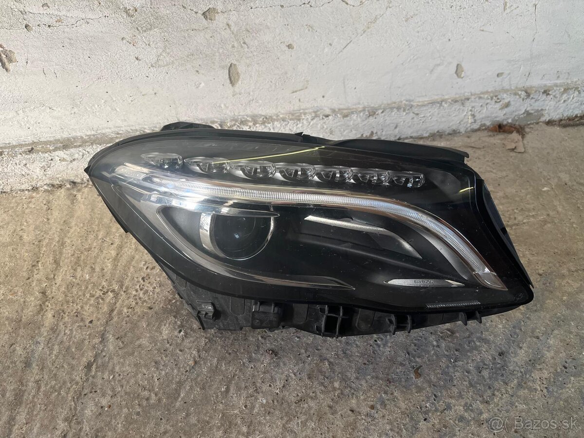 Mercedes GLA 2015 PP svetlo - 2