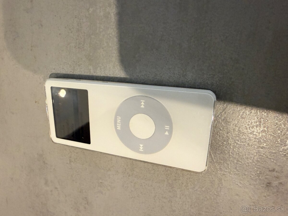 iPod Classic nano 1st generation - 2