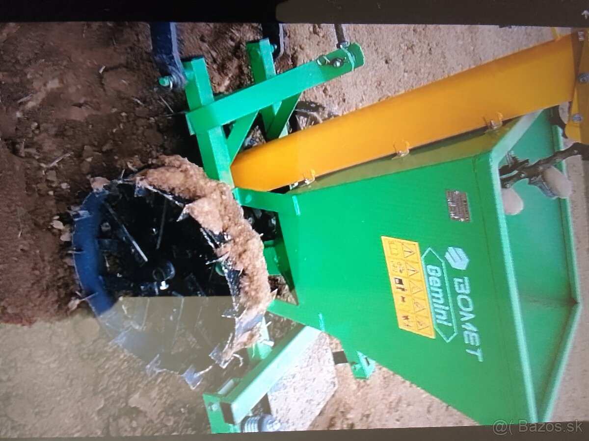 Sadzač zemiakov Bomet - 2