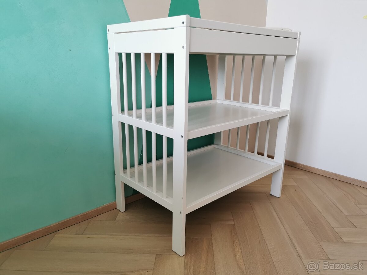 Prebaľovací pult - 2