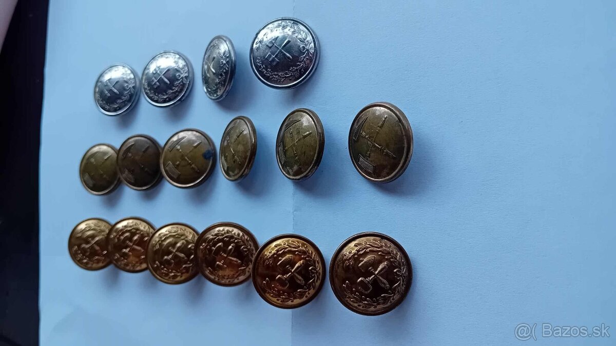 16 ks staré banícke gombiky - 2