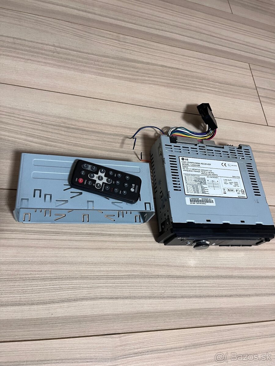Predám autorádio LG LCS510IR - 2