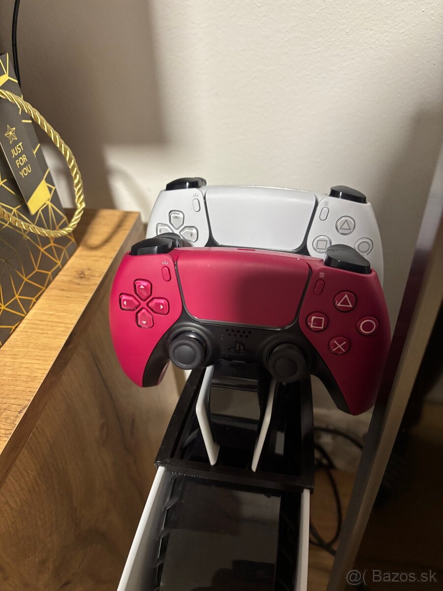 Predám PlayStation 5 + 2 ovládače,nabíjacia stanica - 2