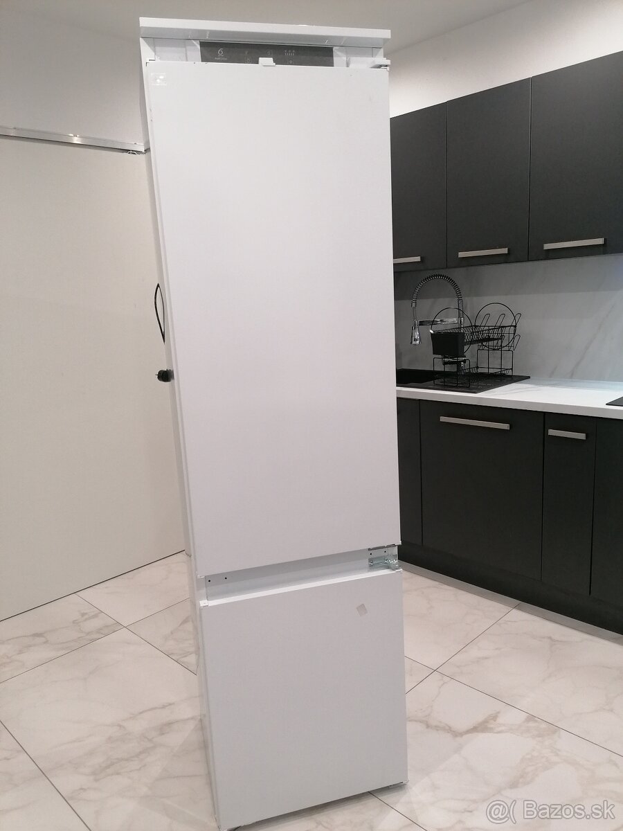 Vstavana chladnicka Whirlpool - 2