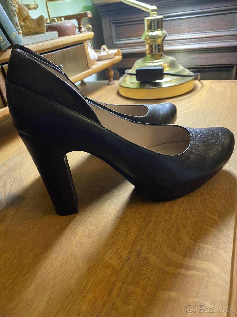 Dámske topánky kožené Unisa - 2