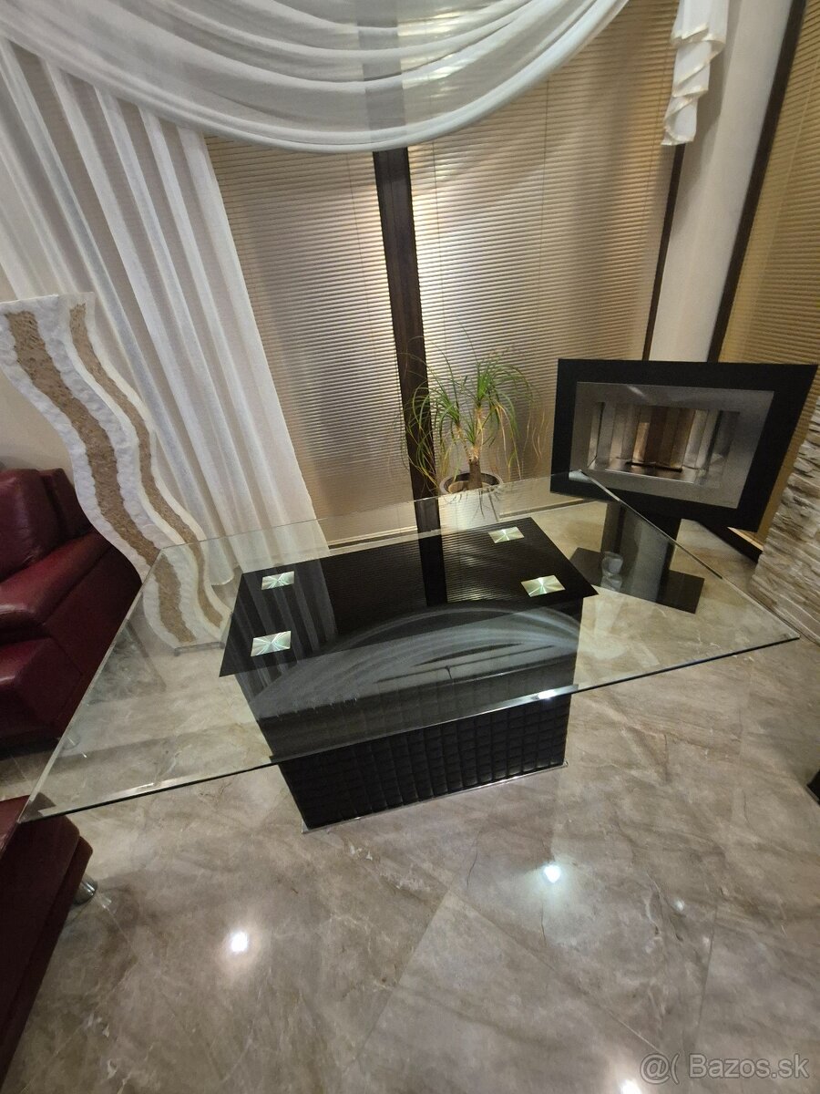 Jedálenský stôl - 2