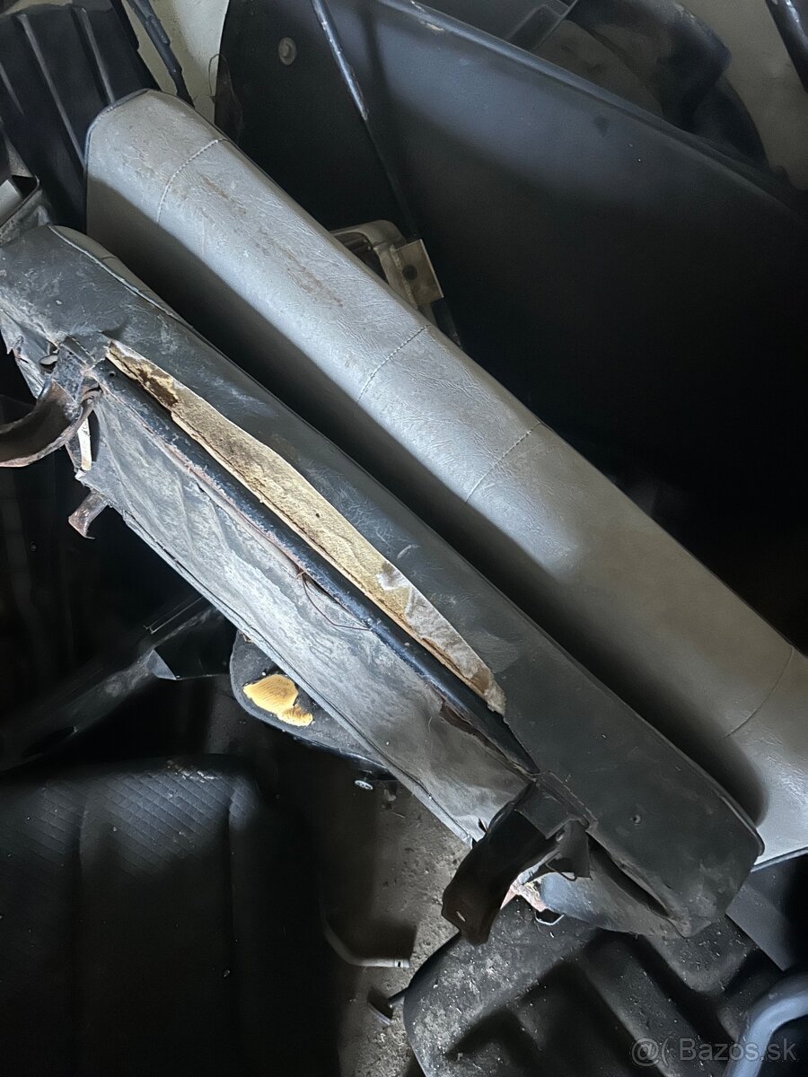 Zadná lavica Suzuki samuraj - 2