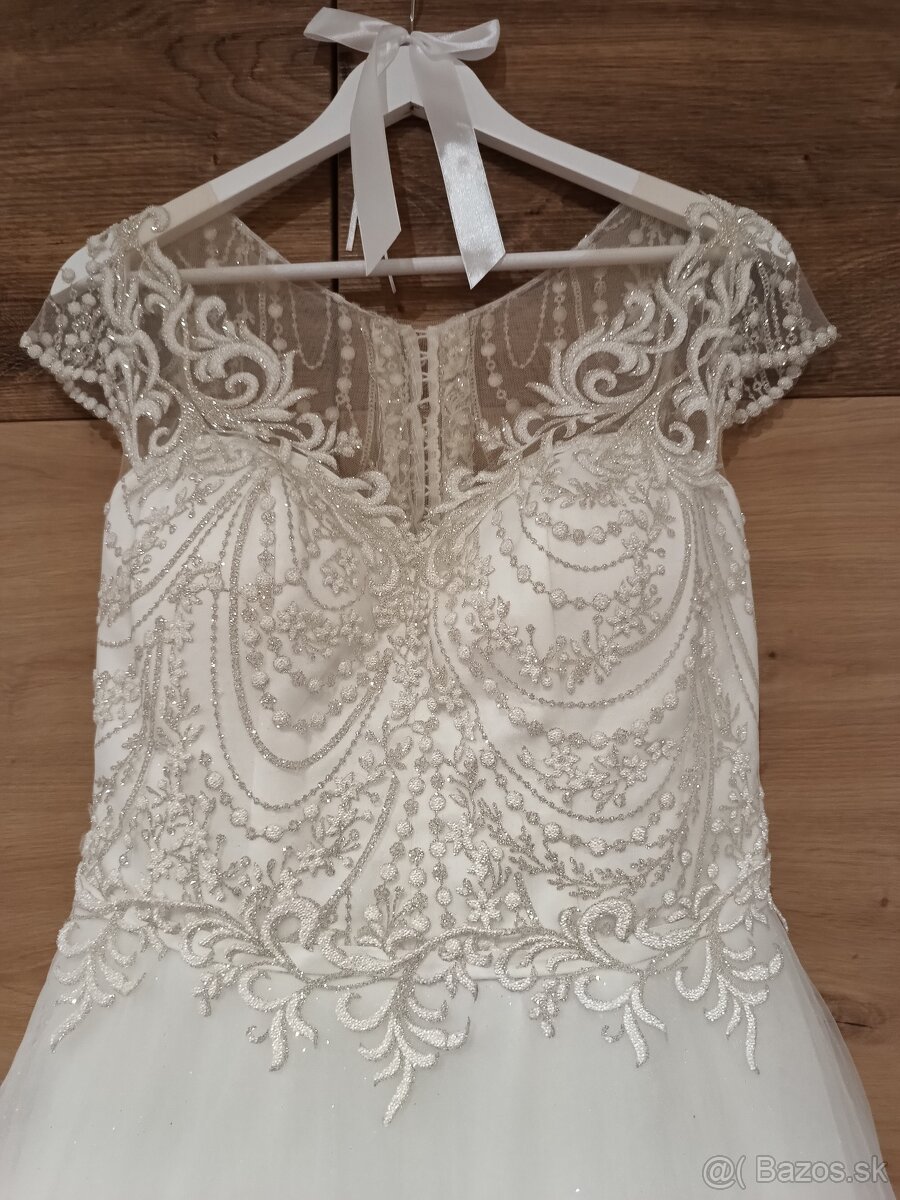 Svadobné šaty, závoj, lodičky - 2