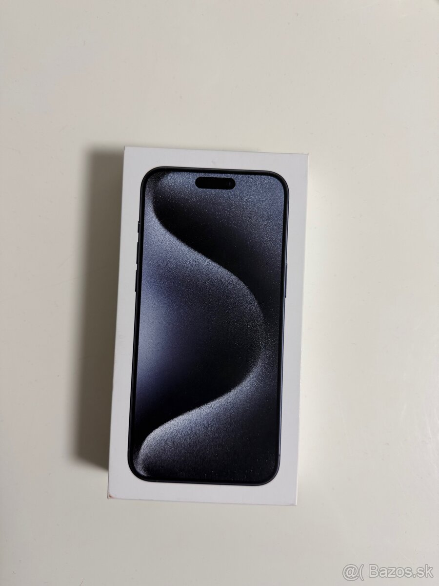 iPhone 15 Pro Max 256 GB Modrý titán - 2