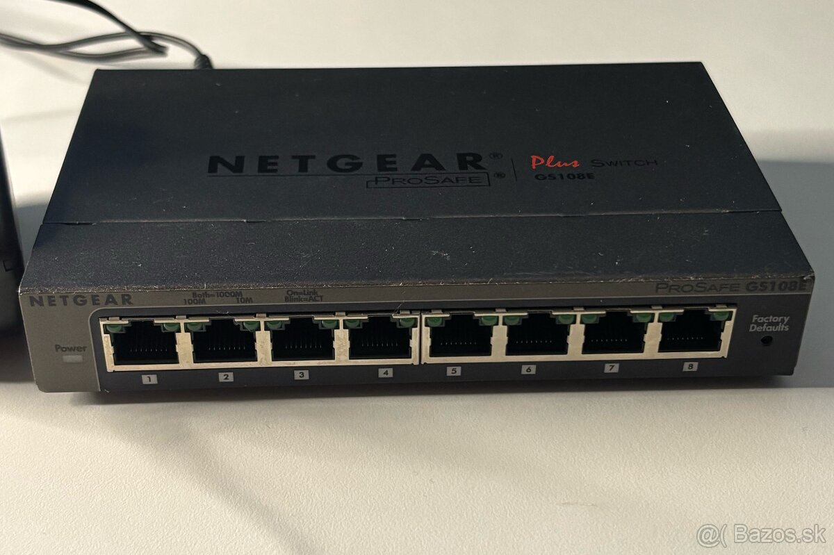 NETGEAR ProSafe Switch GS108E s káblom 1,5m - 2