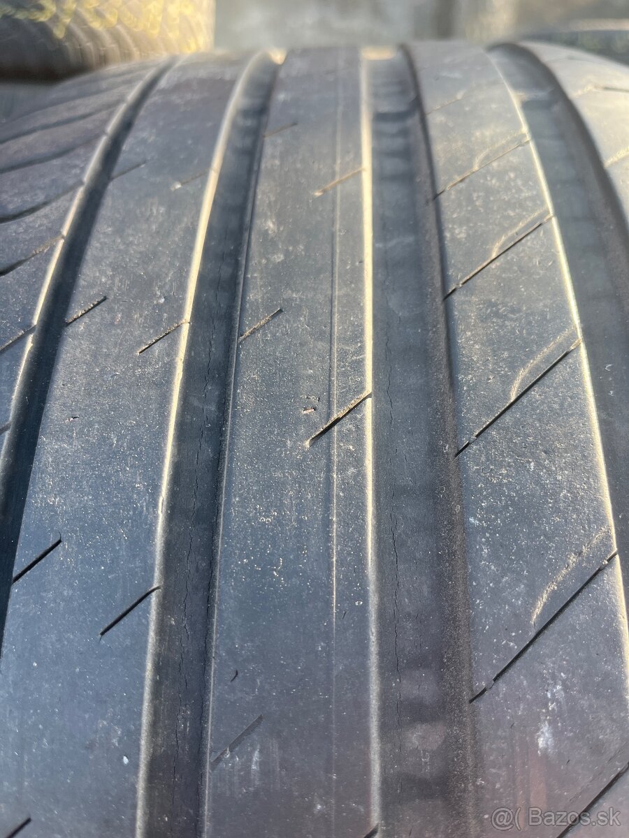 245/45R18 100Y - 2