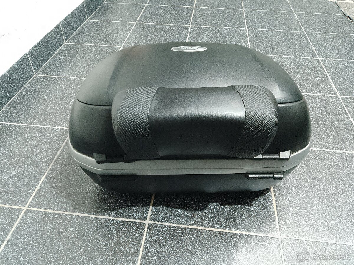Kufor givi 46 litrový - 2
